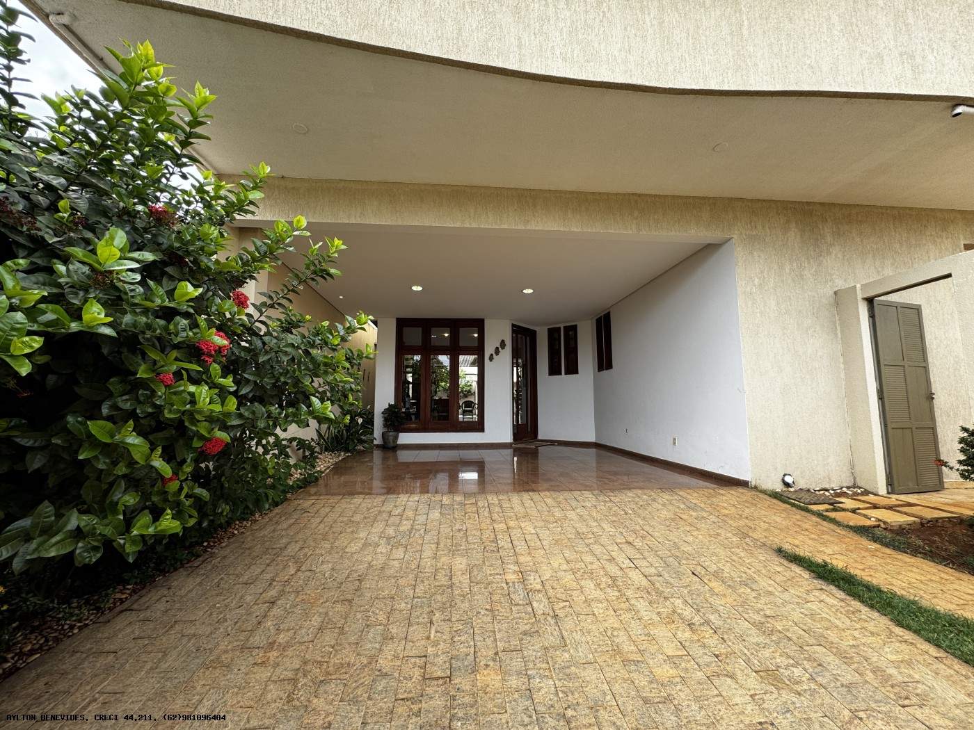 Sobrado, 5 quartos, 352 m² - Foto 2