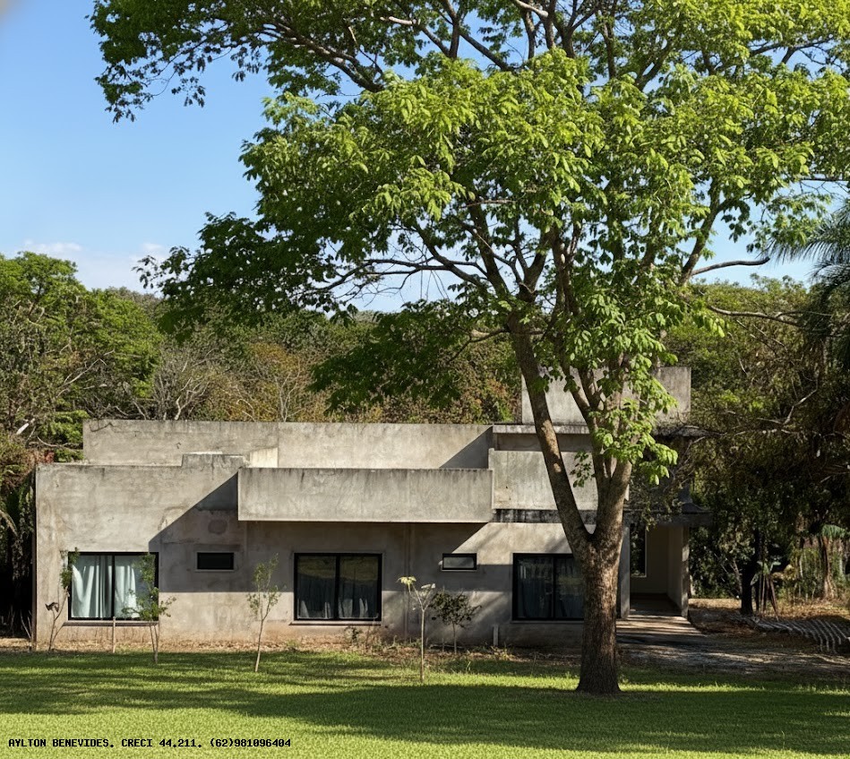 Chácara, 3 quartos, 2301 m² - Foto 1