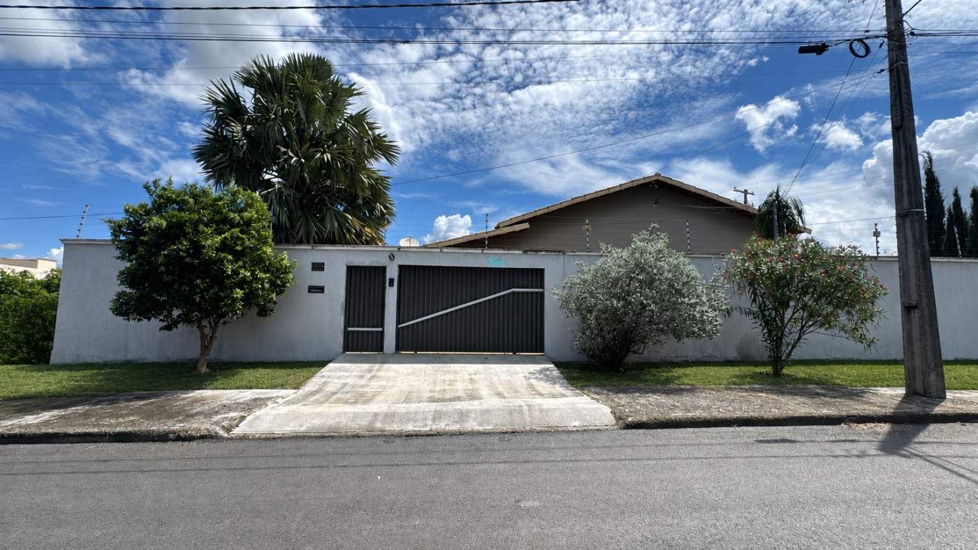Casa à venda com 3 quartos, 1 suíte, 5 vagas e 271m² no Residencial Santa Rita II, São Miguel do Passa Quatro (GO) — foto 3 de 28