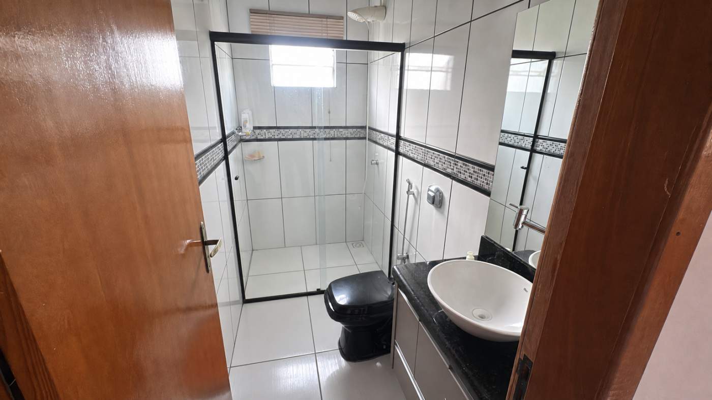 Casa à venda com 3 quartos, 1 suíte, 5 vagas e 271m² no Residencial Santa Rita II, São Miguel do Passa Quatro (GO) — foto 6 de 28